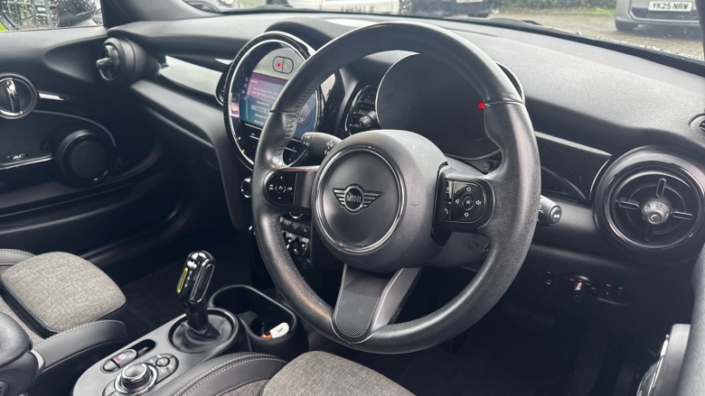 MINI Hatchback 135kW Cooper S Level 2 33kWh 3dr Auto Electric Hatchback